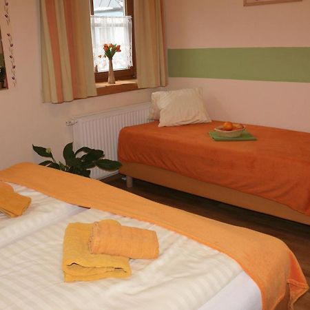 Pension Goeschlberger Мондзее Экстерьер фото