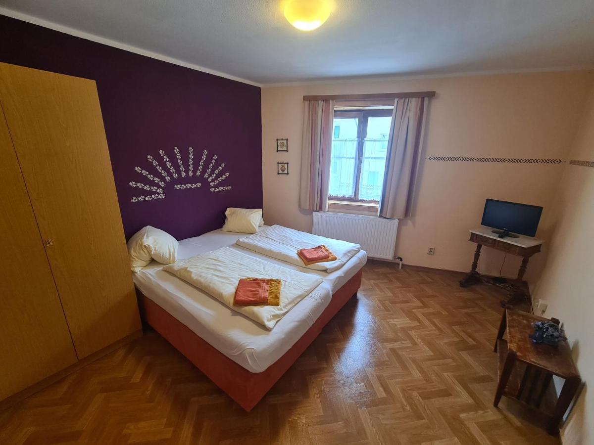 Pension Goeschlberger Мондзее Экстерьер фото