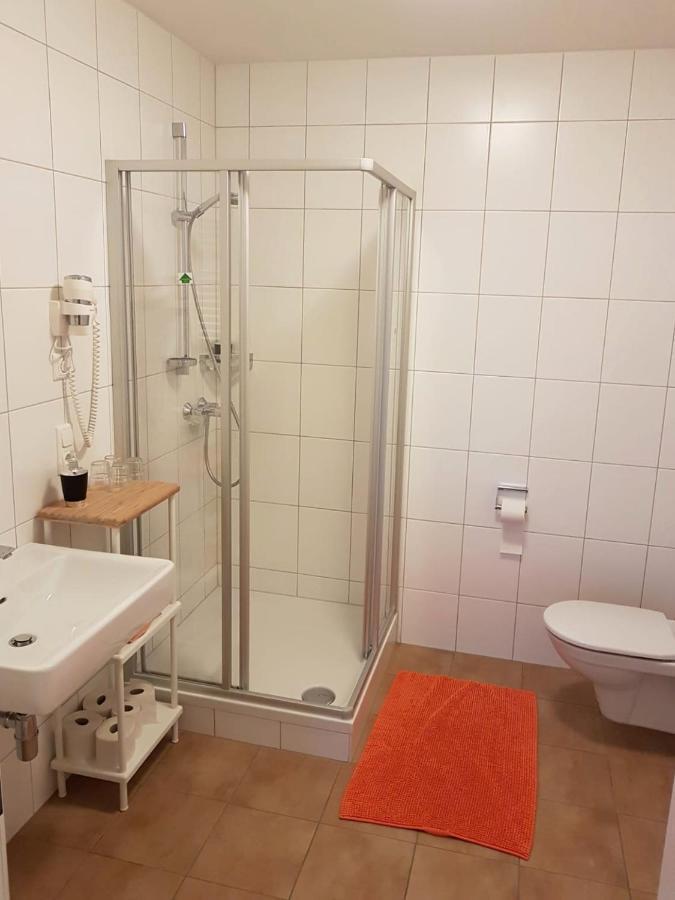Pension Goeschlberger Мондзее Экстерьер фото