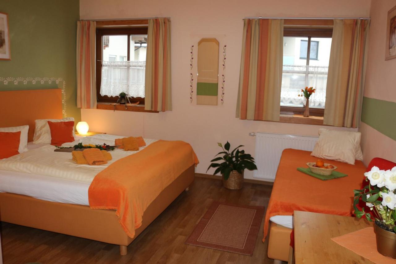 Pension Goeschlberger Мондзее Экстерьер фото