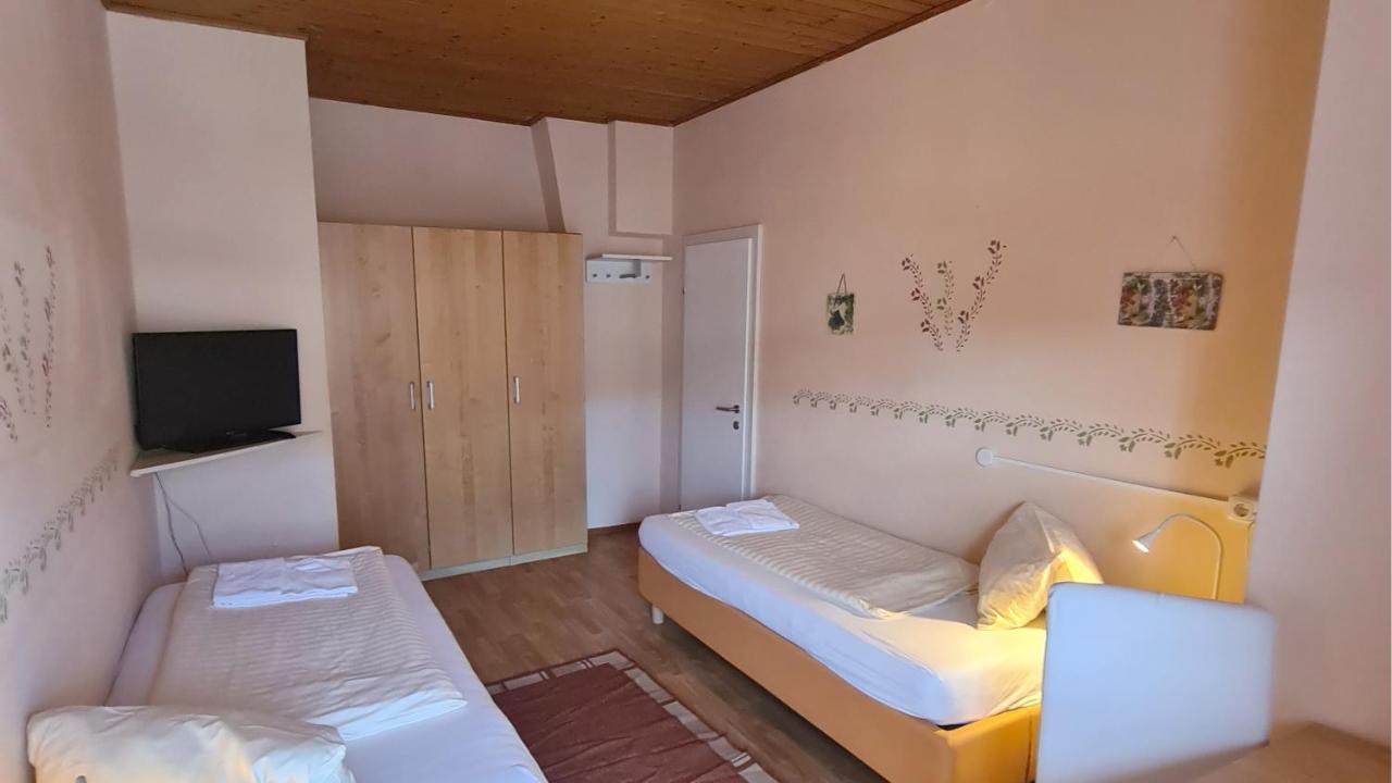 Pension Goeschlberger Мондзее Экстерьер фото