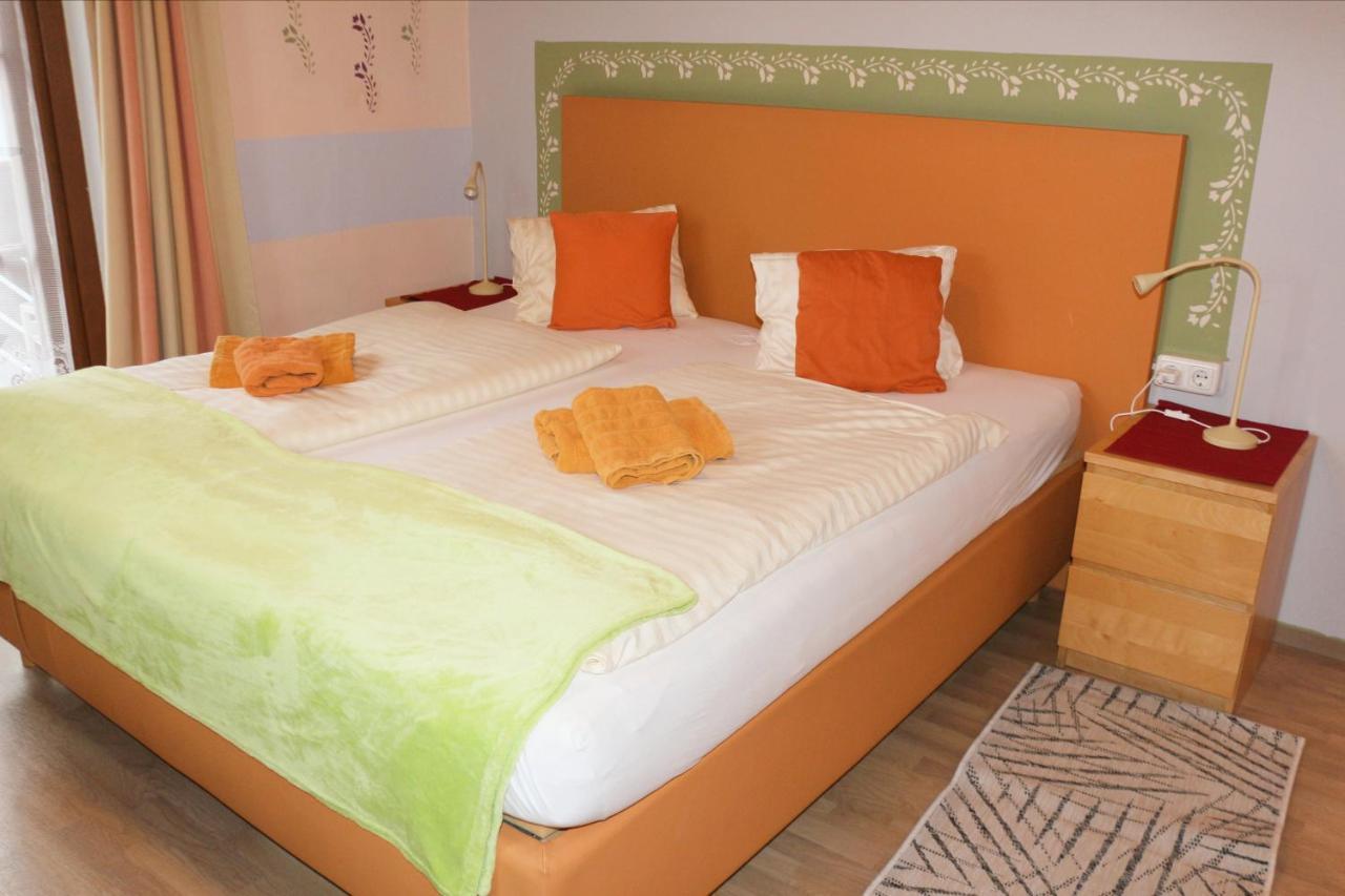 Pension Goeschlberger Мондзее Экстерьер фото